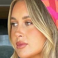 Emily Venz Nude